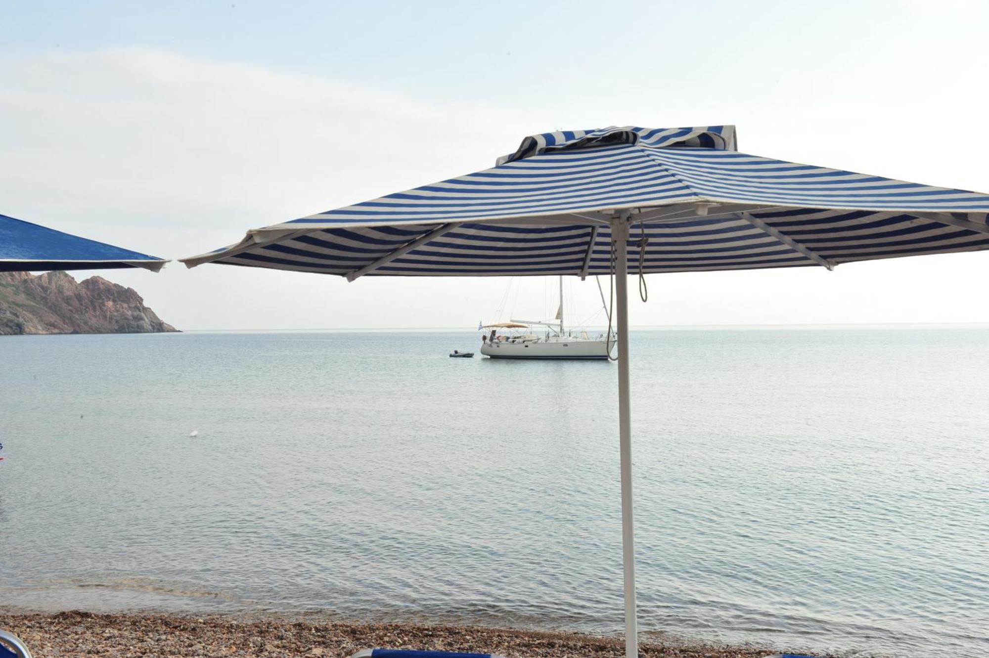 Beachfront Lampis Dolphin 4 Skala  Ngoại thất bức ảnh