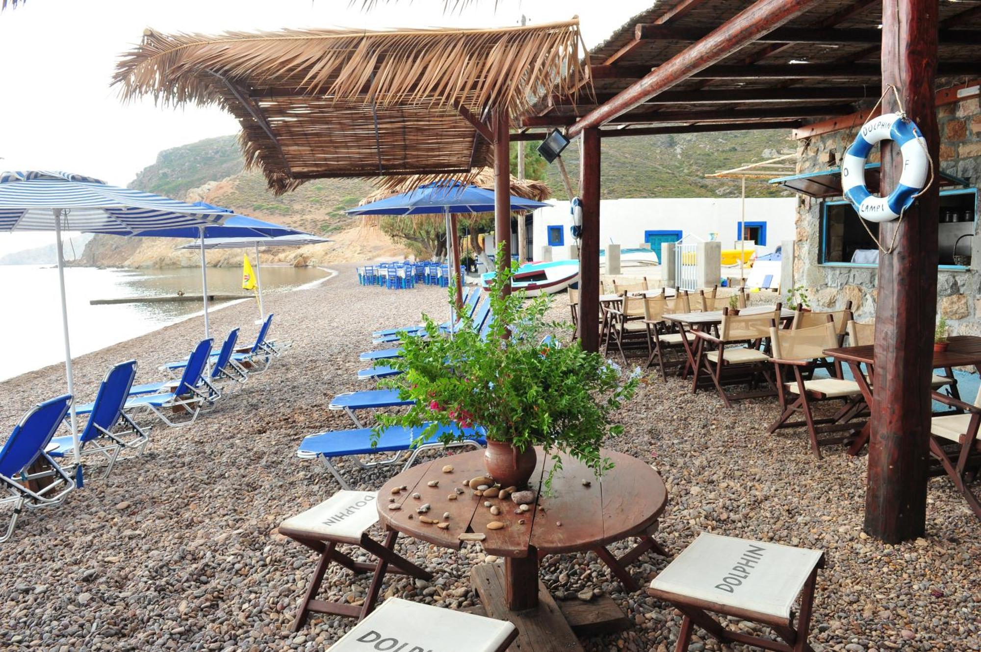 Beachfront Lampis Dolphin 4 Skala  Ngoại thất bức ảnh