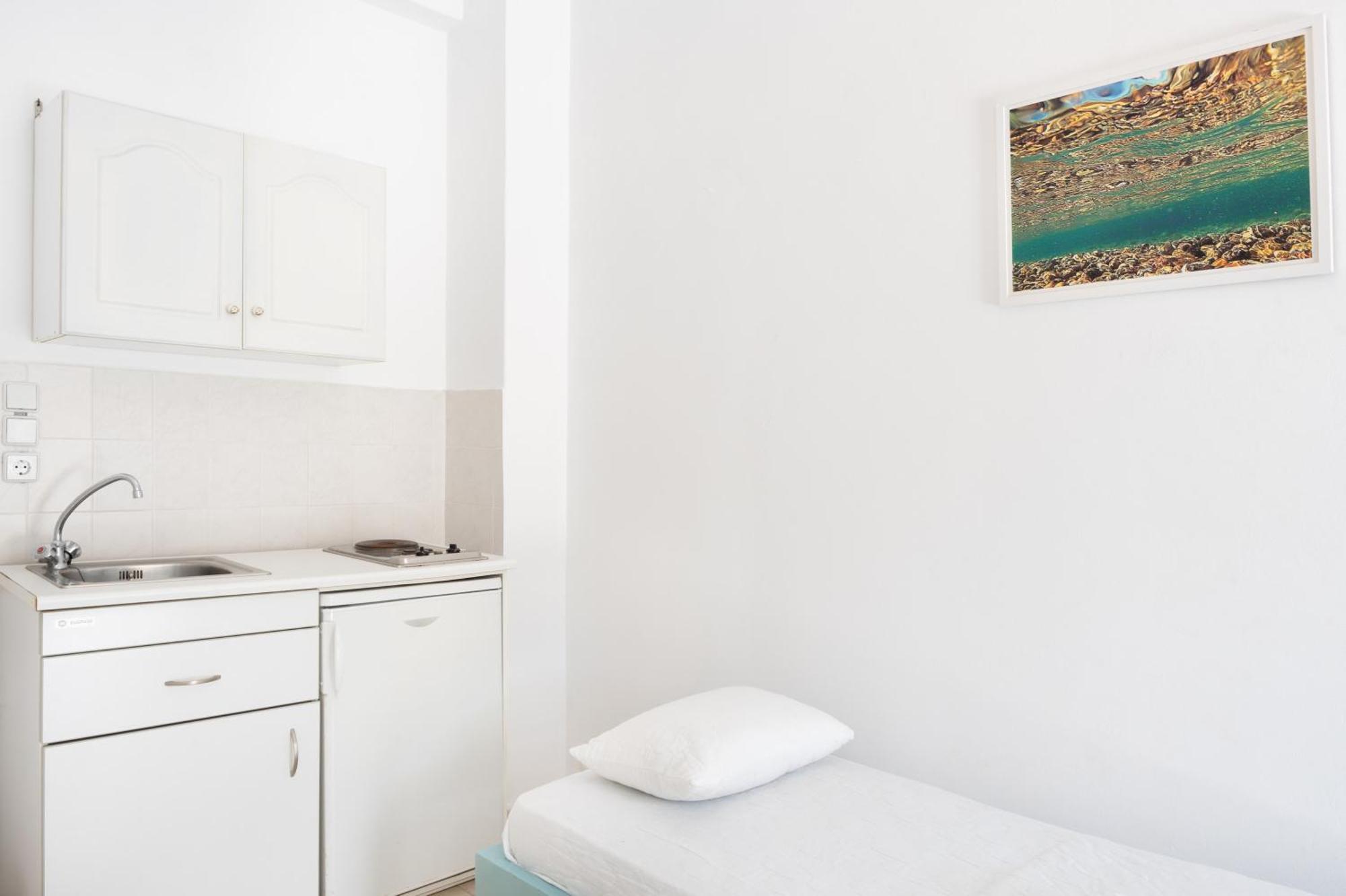 Beachfront Lampis Dolphin 4 Skala  Ngoại thất bức ảnh