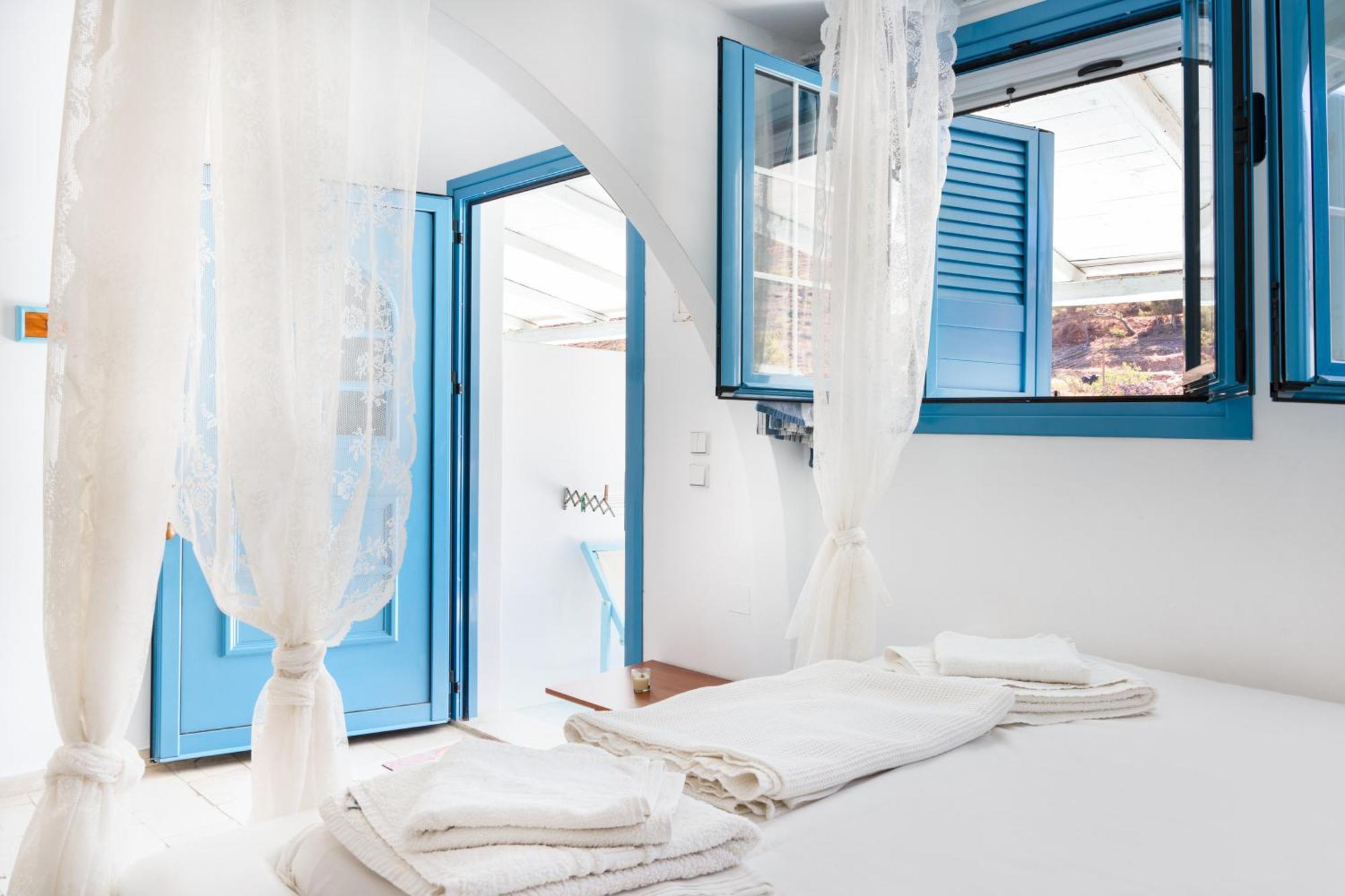Beachfront Lampis Dolphin 4 Skala  Ngoại thất bức ảnh